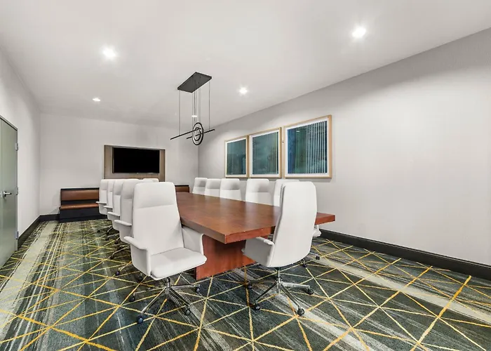 Hotel Austin North By Ihg 3*